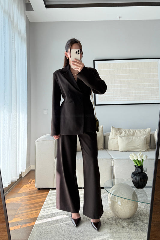 Brown Elegance lace-up Wrap jacket with straight-leg trouser suit