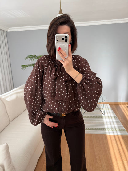 Polka dots patterned shirt with tie
