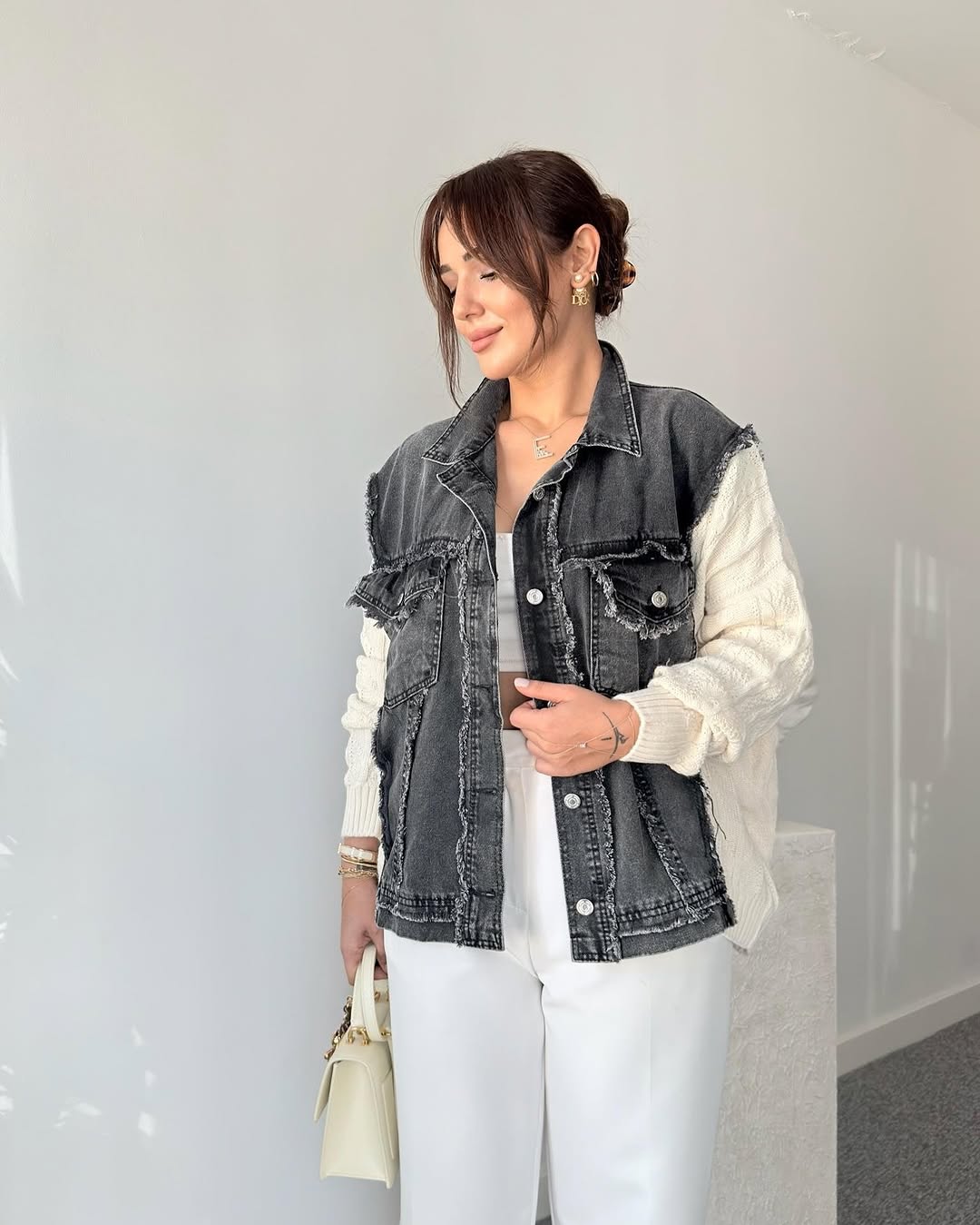 Jeans jacket with knitted details