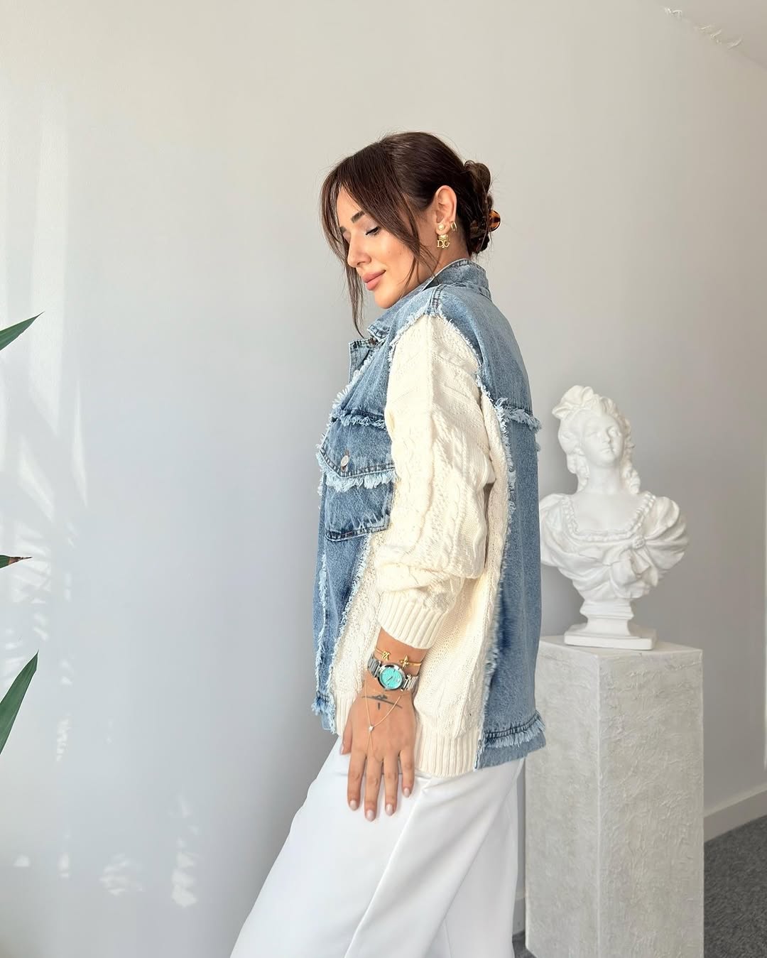 Jeans jacket with knitted details