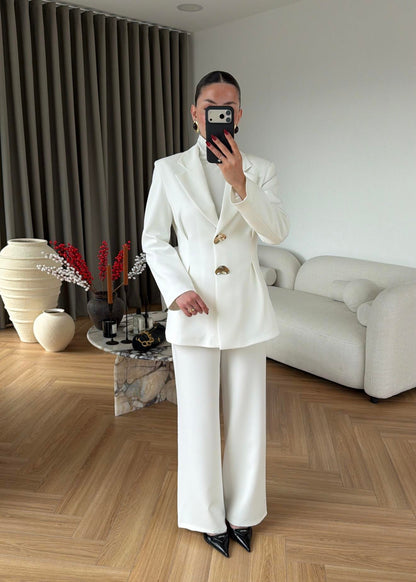 Large Buttoned, Waist-Fit Suit -  Dark Brown