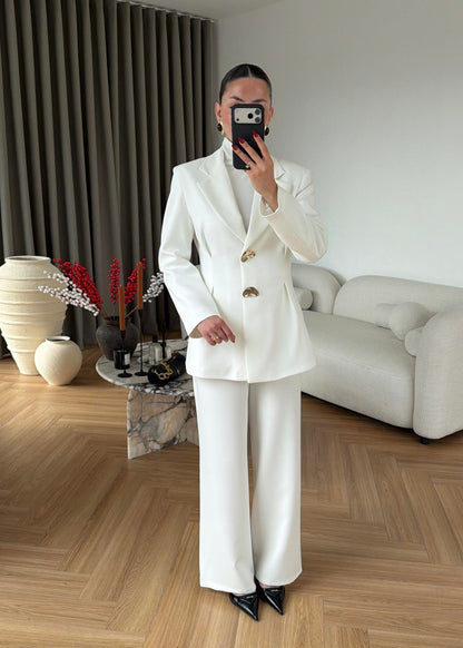 Large Buttoned, Waist-Fit Suit -  Dark Brown