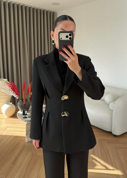 Large Buttoned, Waist-Fit Suit -  Dark Brown