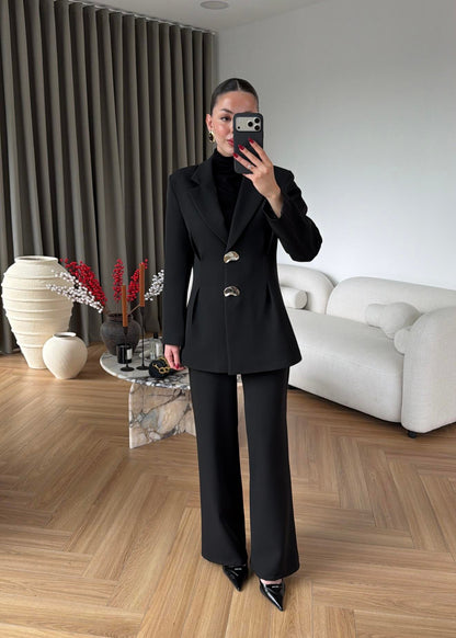 Large Buttoned, Waist-Fit Suit -  Dark Brown