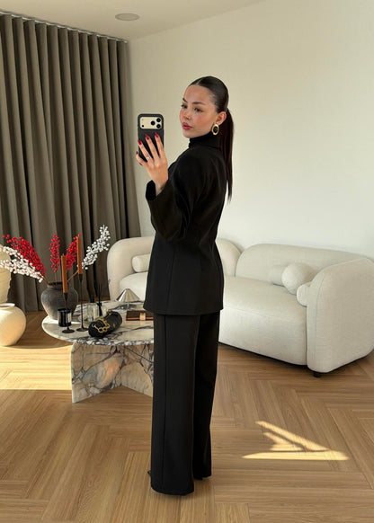 Large Buttoned, Waist-Fit Suit -  Dark Brown