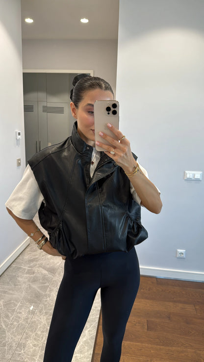 Quzu leather vest