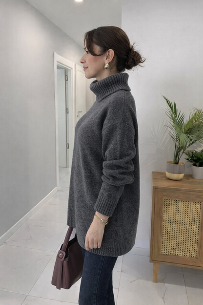 High-neck wool jumper