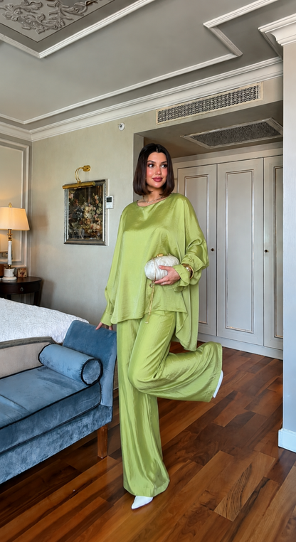 Oversized Batwing Top with Wide-Leg Pants chiffon Set