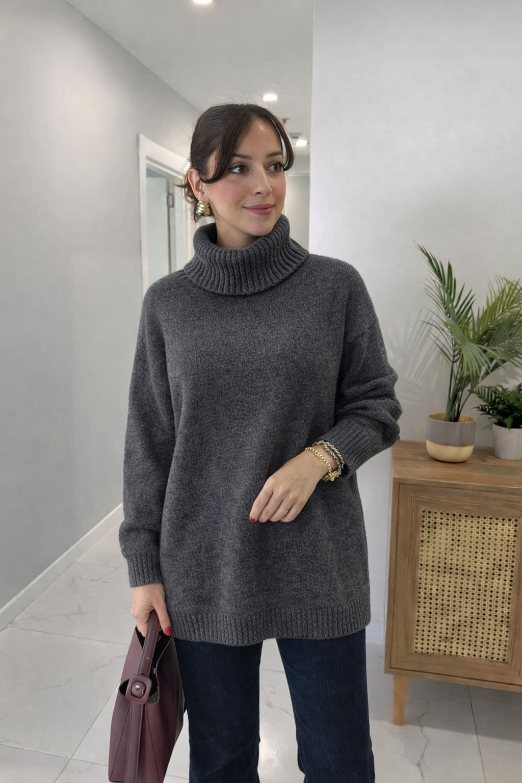 High-neck wool jumper