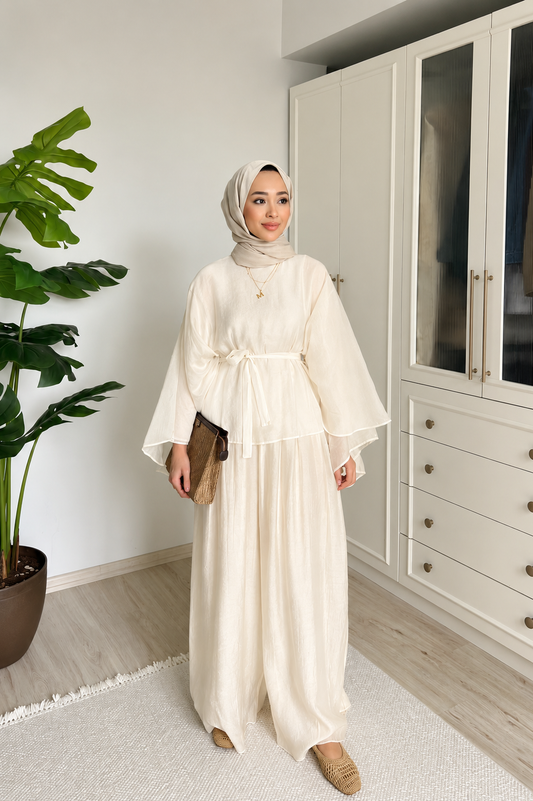 Soft Petal Tie-Waist Set -beige