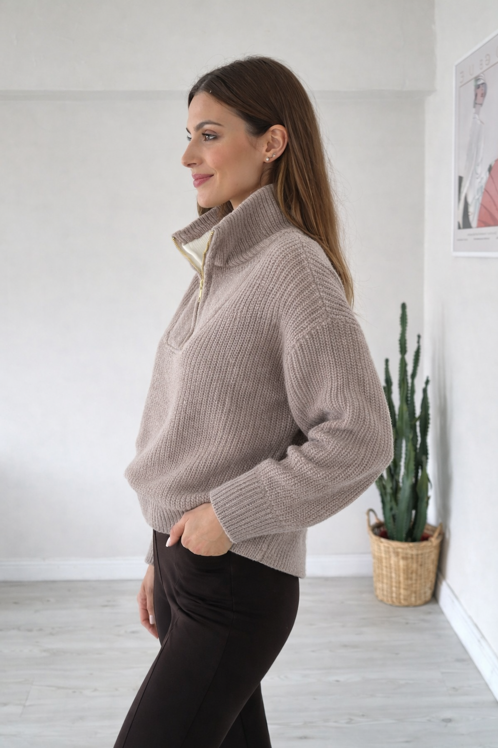 Network knitted jumper