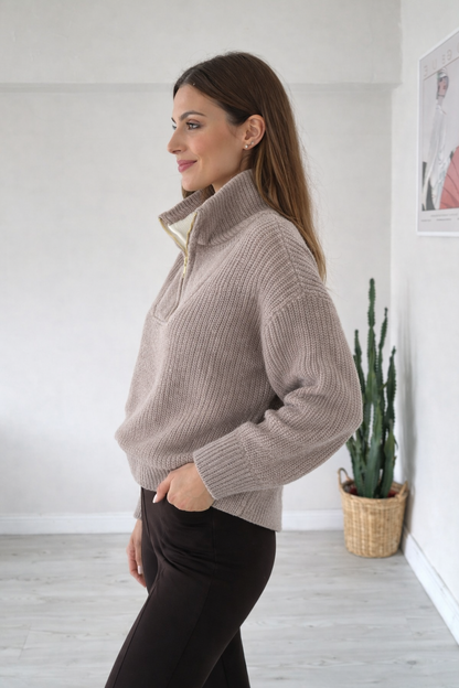 Network knitted jumper