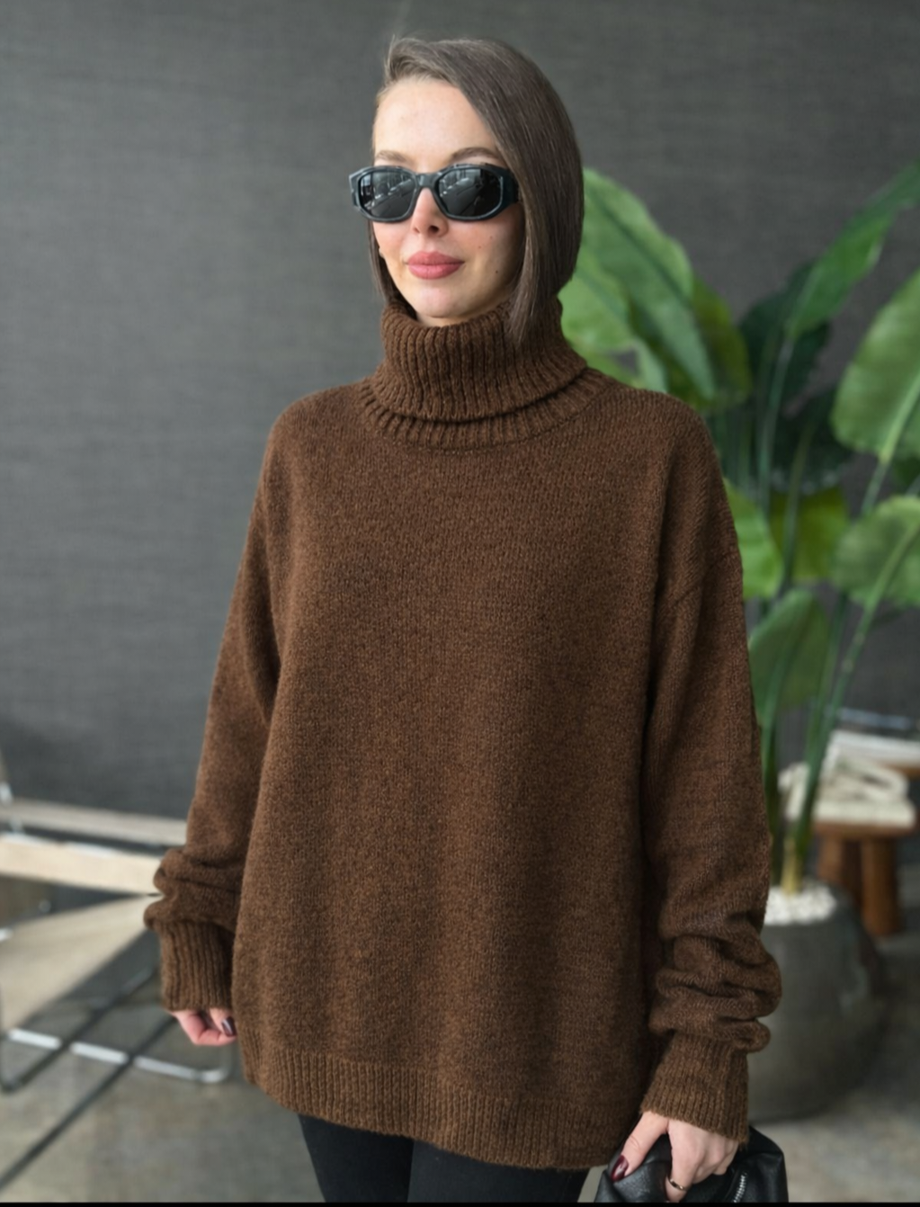 High-neck wool jumper