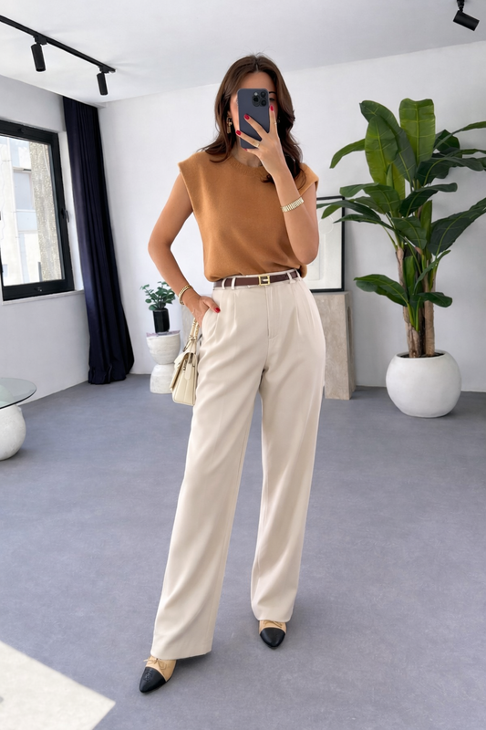 Wide-leg trouser with pleats