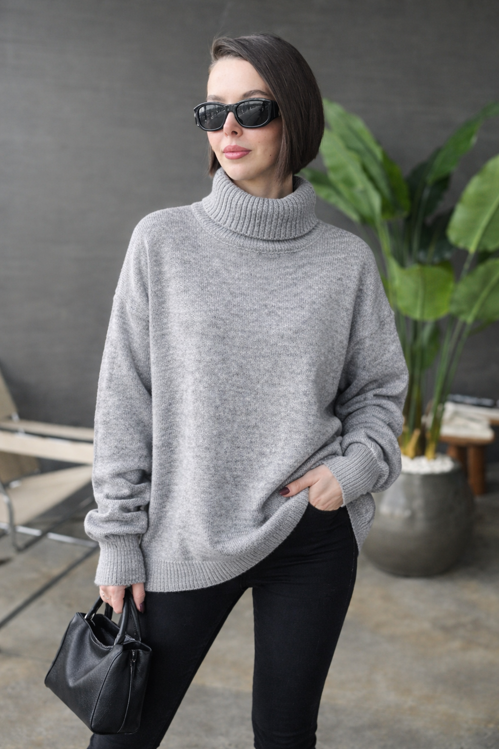 High-neck wool jumper