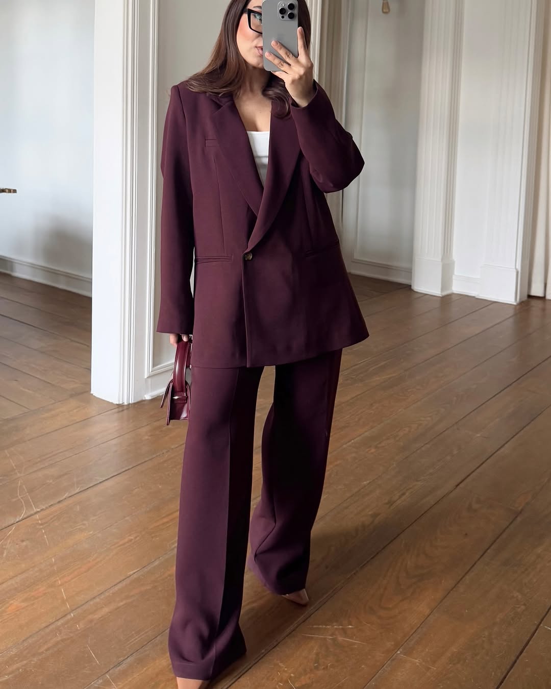 Oversize blazer with straight trouser suit