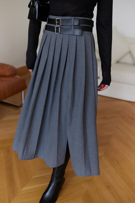 Double belt pleated skirt