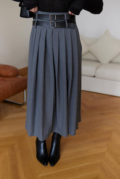 Double belt pleated skirt