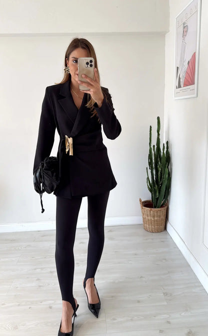 fitted waist a golden buckle detail double-breasted blazer  front fastening with a hidden snap button and tie - black