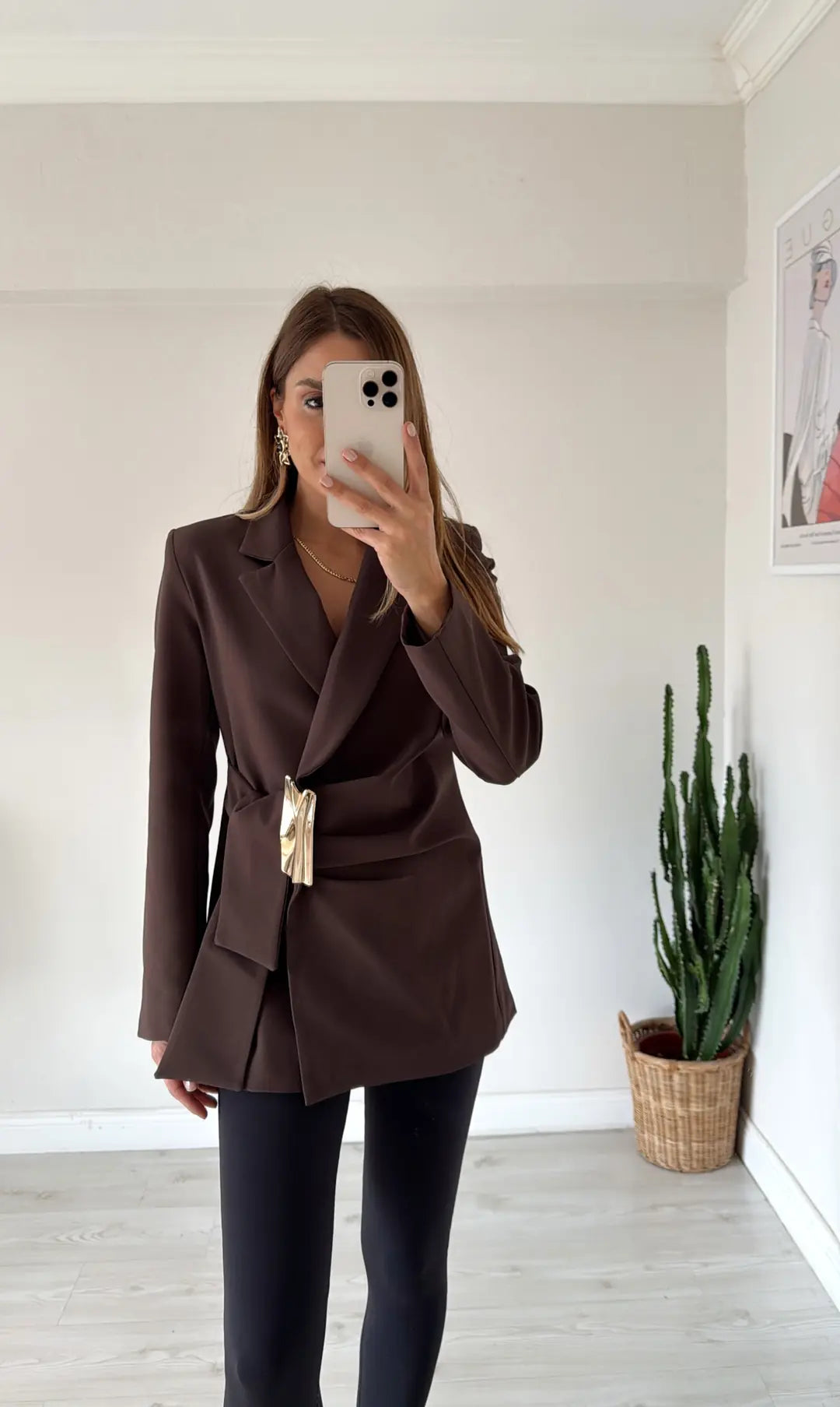 fitted waist a golden buckle detail double-breasted blazer  front fastening with a hidden snap button and tie -  brown