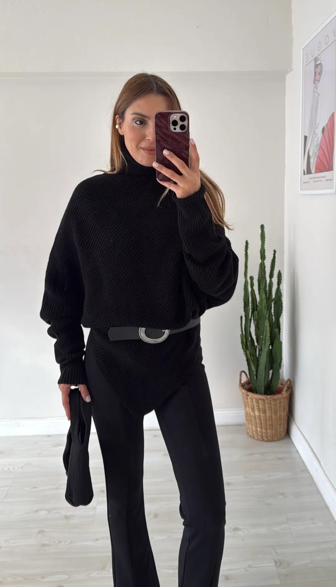 Belted wool high-neck