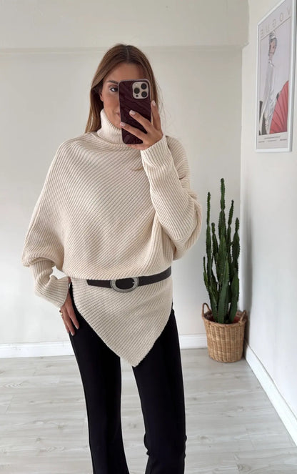 Belted wool high-neck
