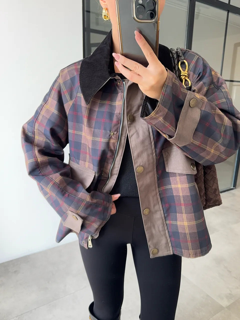 Checked waterproof jacket with courdroy collar