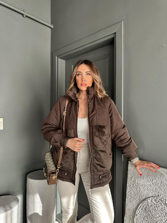 Waterproof jacket with fur details