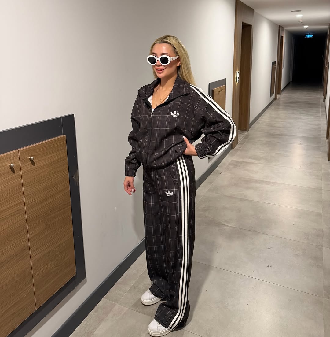 Adidas checked tracksuit -brown