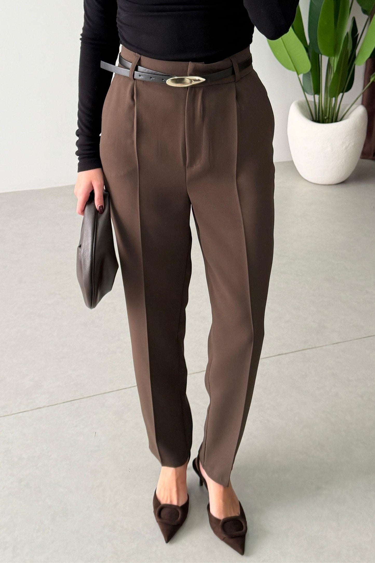Brown Crepe Fabric Belted Carrot Pants