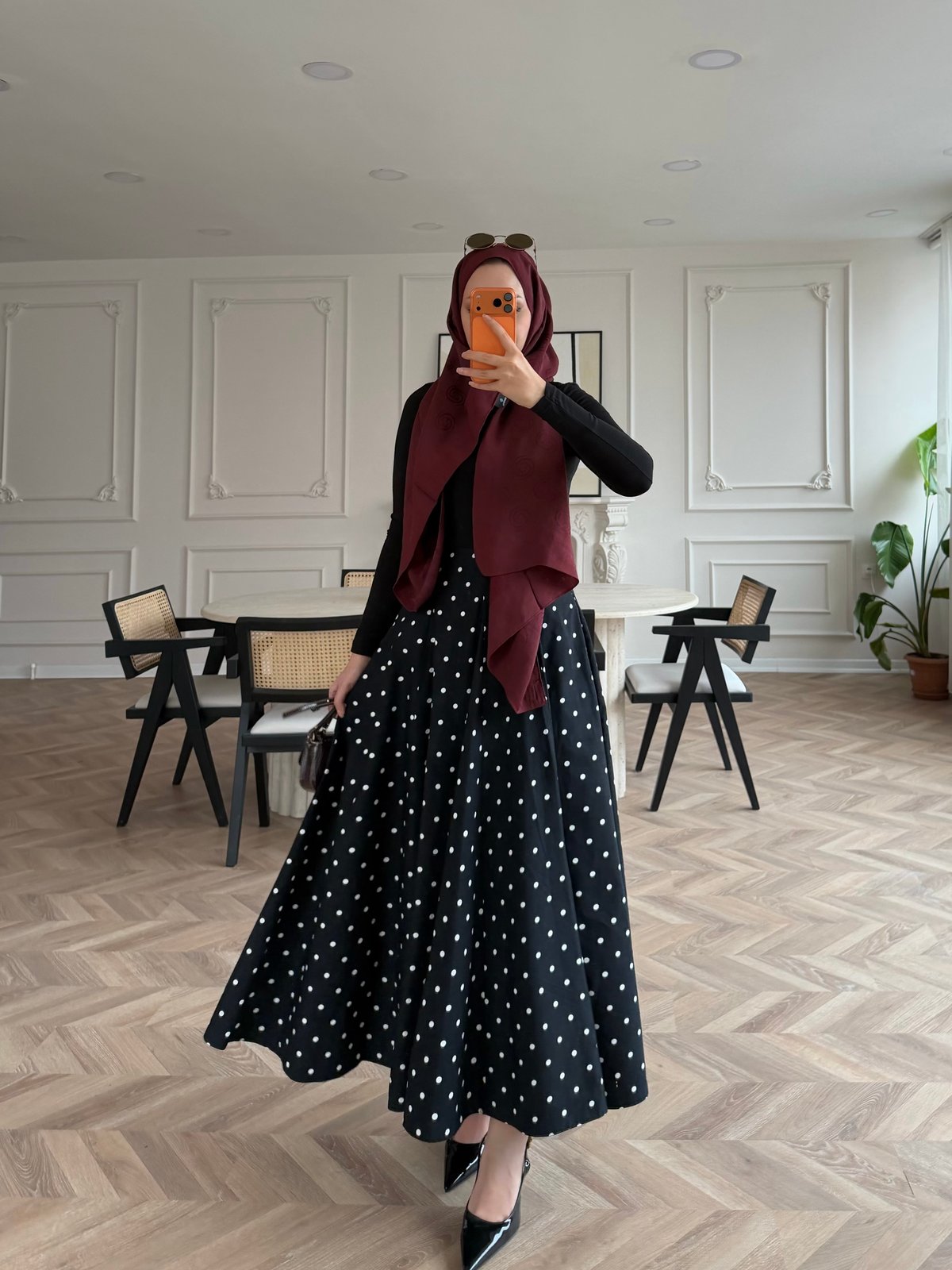 Polka dot maxi skirt- black