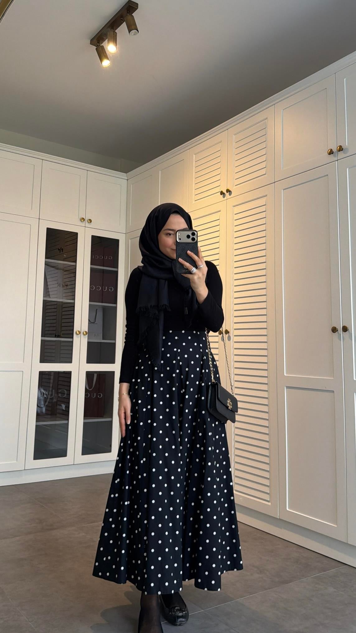 Polka dot maxi skirt- black
