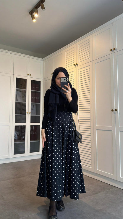 Polka dot maxi skirt- black