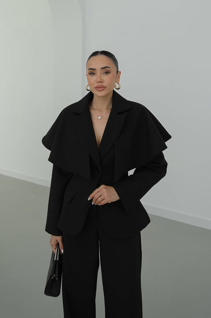 Jacket with removable cape suit -black