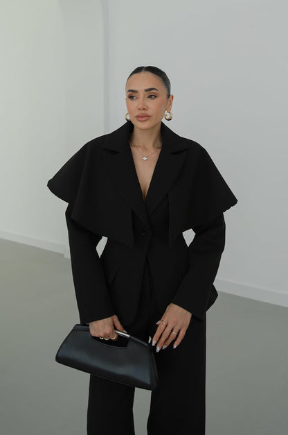 Jacket with removable cape suit -black