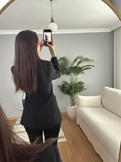 fitted waist a golden buckle detail double-breasted blazer  front fastening with a hidden snap button and tie - black