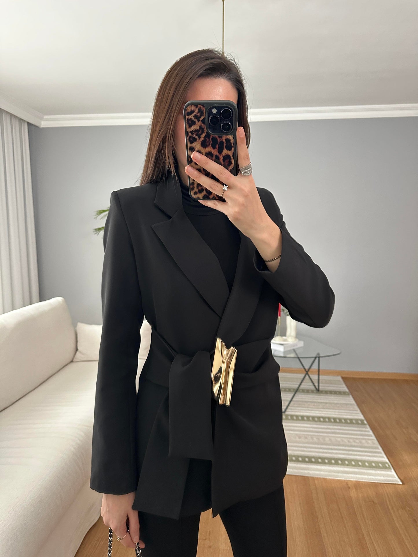 fitted waist a golden buckle detail double-breasted blazer  front fastening with a hidden snap button and tie - black